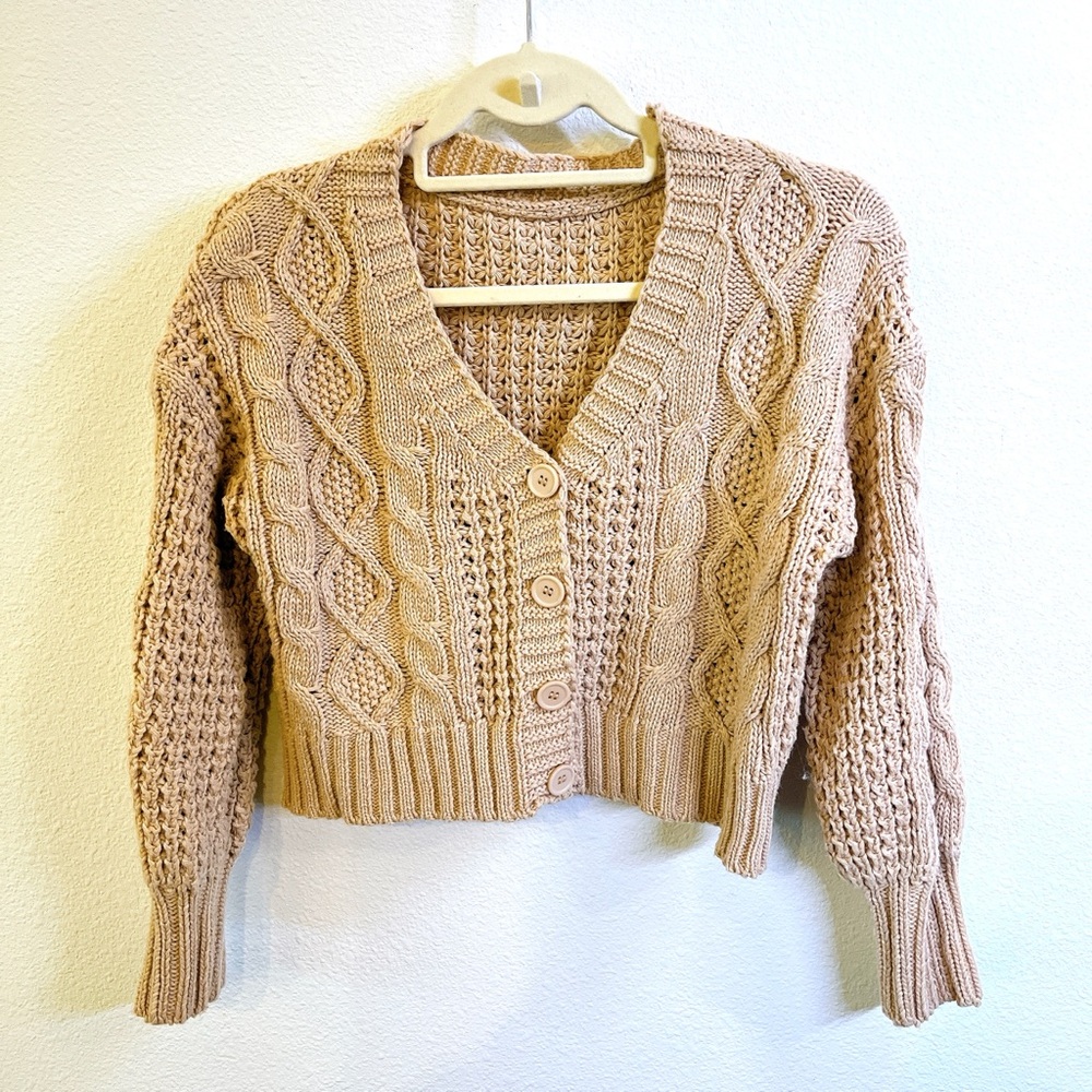 *** Beautiful Knit Beige CARDIGAN Sweater ***